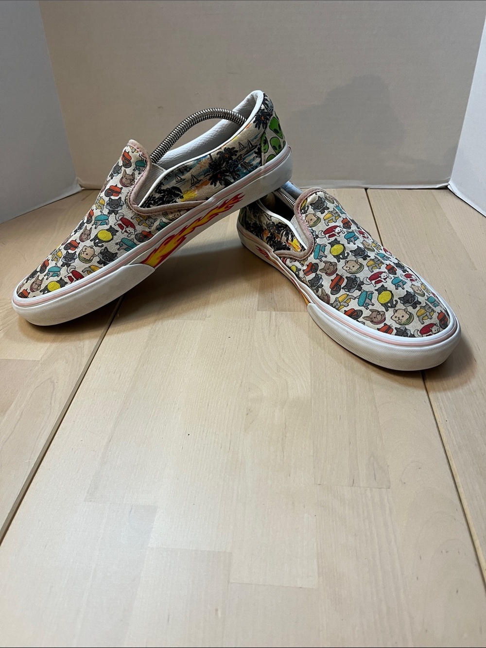 Van’s Custom Slides Kittens & Puppies Macaron Cookies, Hula & Alien Men’s 10.5W